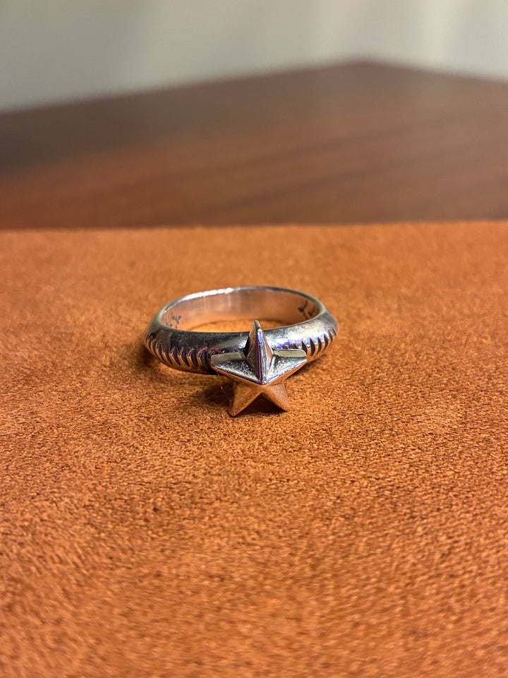Pop Up Star Ring