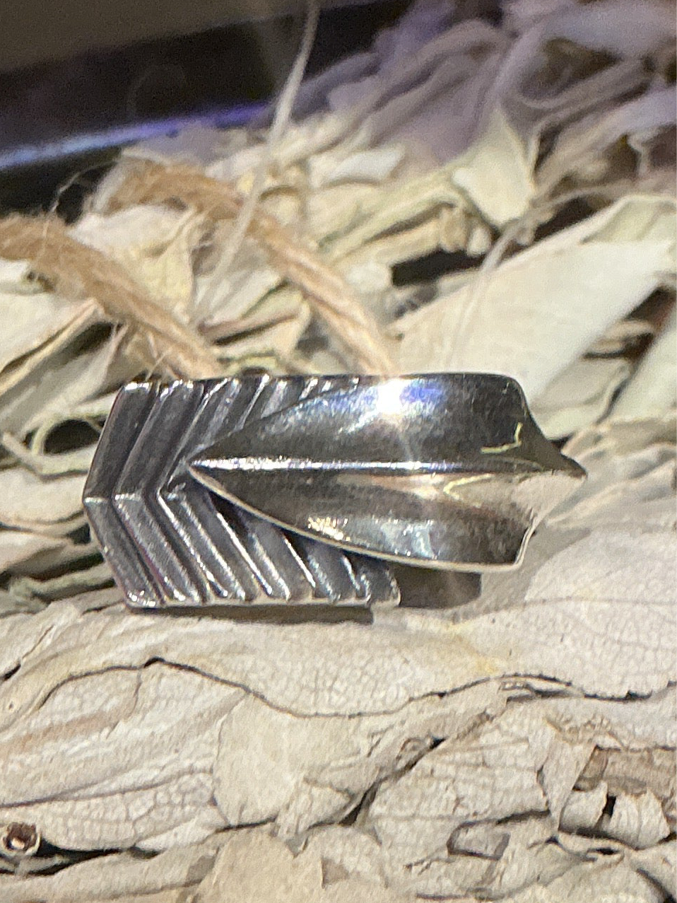 Adjustable Over-wrapping Arrow Ring