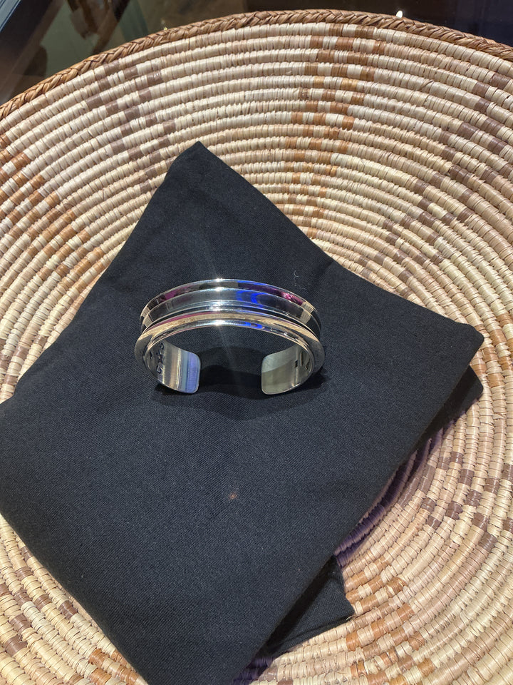 Four Triangle wire cuff