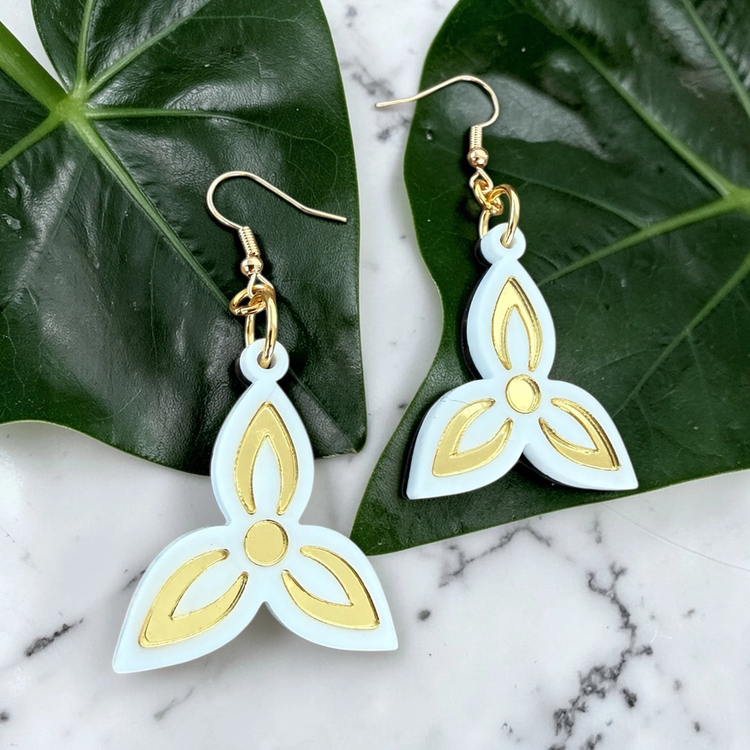 Nisto Petal Bloom Earrings